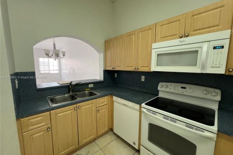 Купить кондоминиум в Хомстед, Флорида 2 спальни, 75.72м2, № 2054753 - фото 6