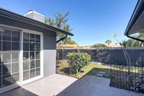 Casa en venta en Port Richey, Florida, 3 dormitorios, 151.34 m2 № 2386537 - foto 3