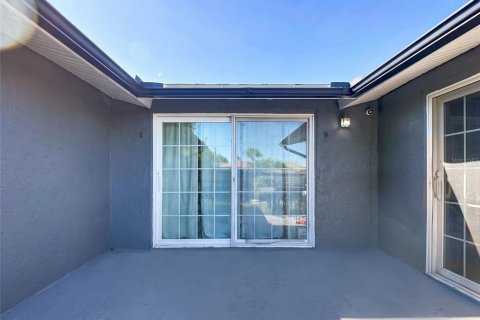 Casa en venta en Port Richey, Florida, 3 dormitorios, 151.34 m2 № 2386537 - foto 4