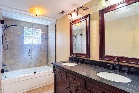 Casa en venta en Port Richey, Florida, 3 dormitorios, 151.34 m2 № 2386537 - foto 23