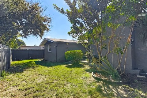 Casa en venta en Port Richey, Florida, 3 dormitorios, 151.34 m2 № 2386537 - foto 17
