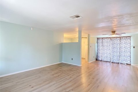Casa en venta en Port Richey, Florida, 3 dormitorios, 151.34 m2 № 2386537 - foto 7