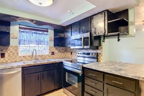 Casa en venta en Port Richey, Florida, 3 dormitorios, 151.34 m2 № 2386537 - foto 13