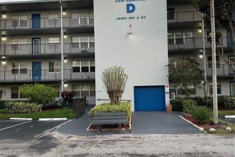 Condo in Pembroke Pines, Florida, 2 bedrooms  № 1997482