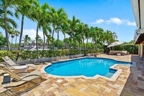 House in North Miami Beach, Florida 4 bedrooms, 182.46 sq.m. № 1820211 - photo 13