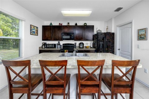 Villa ou maison à louer à Spring Hill, Floride: 4 chambres, 227.7 m2 № 1770146 - photo 10
