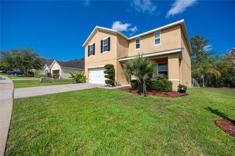 Villa ou maison à louer à Spring Hill, Floride: 4 chambres, 227.7 m2 № 1770146 - photo 2