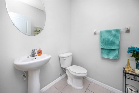Villa ou maison à louer à Spring Hill, Floride: 4 chambres, 227.7 m2 № 1770146 - photo 8