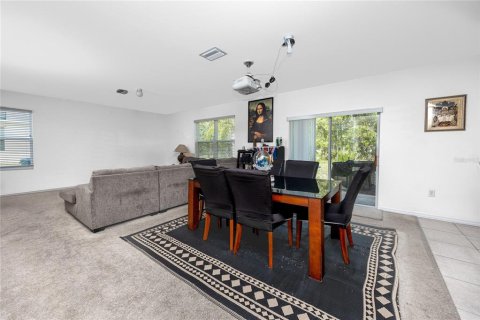 Villa ou maison à louer à Spring Hill, Floride: 4 chambres, 227.7 m2 № 1770146 - photo 15