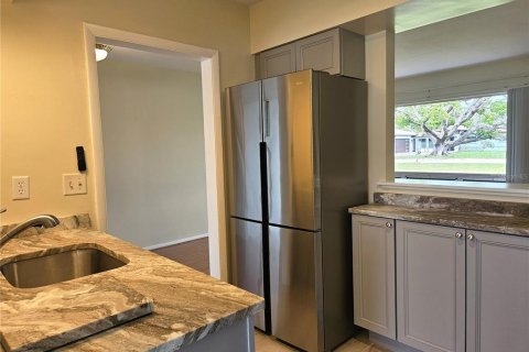 Apartamento en alquiler en Venice, Florida, 2 dormitorios, 91.14 m2 № 1868951 - foto 11