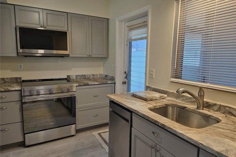 Apartment in Venice, Florida 2 bedrooms, 91.14 sq.m. № 1868951 - photo 9