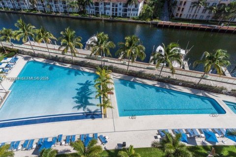 Купить кондоминиум в Авентура, Флорида 2 спальни, 144.18м2, № 1996553 - фото 15