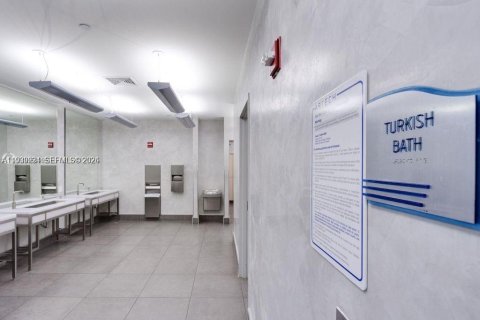 Купить кондоминиум в Авентура, Флорида 2 спальни, 144.18м2, № 1996553 - фото 25