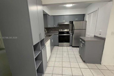 Villa ou maison à louer à Lauderhill, Floride: 2 chambres, 83.61 m2 № 2271140 - photo 6