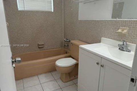 Villa ou maison à louer à Lauderhill, Floride: 2 chambres, 83.61 m2 № 2271140 - photo 13