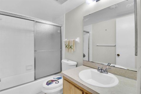 Condo in Port Charlotte, Florida, 2 bedrooms № 2218447 - photo 30