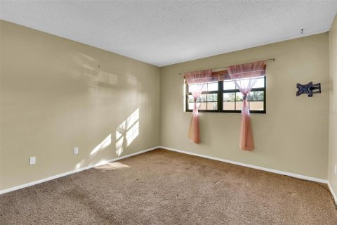 Condo in Port Charlotte, Florida, 2 bedrooms № 2218447 - photo 23