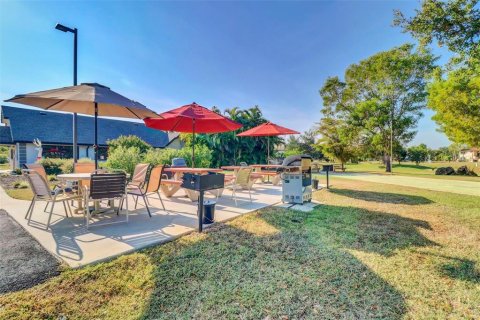 Condo in Port Charlotte, Florida, 2 bedrooms № 2218447 - photo 4