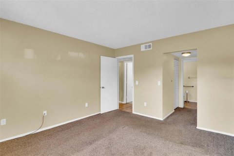 Condo in Port Charlotte, Florida, 2 bedrooms № 2218447 - photo 22