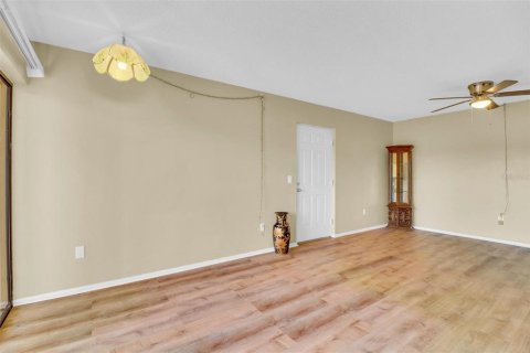 Condo in Port Charlotte, Florida, 2 bedrooms № 2218447 - photo 20