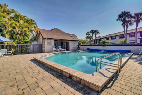Condo in Port Charlotte, Florida, 2 bedrooms № 2218447 - photo 13