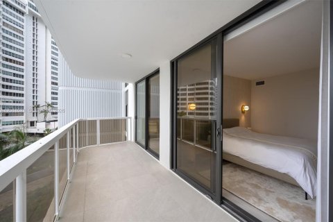Condominio en venta en Miami Beach, Florida, 3 dormitorios, 221.85 m2 № 2076312 - foto 22