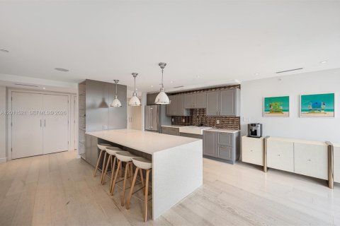 Condominio en venta en Miami Beach, Florida, 3 dormitorios, 221.85 m2 № 2076312 - foto 8