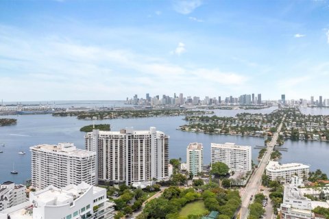 Condominio en venta en Miami Beach, Florida, 3 dormitorios, 221.85 m2 № 2076312 - foto 29