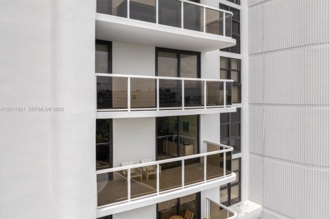 Condominio en venta en Miami Beach, Florida, 3 dormitorios, 221.85 m2 № 2076312 - foto 30