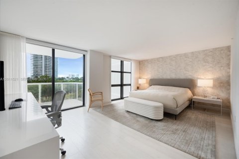 Condominio en venta en Miami Beach, Florida, 3 dormitorios, 221.85 m2 № 2076312 - foto 15
