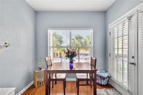 Condo in Seminole, Florida, 2 bedrooms  № 1690966 - photo 8
