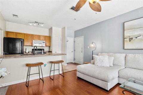 Condo in Seminole, Florida, 2 bedrooms  № 1690966 - photo 6