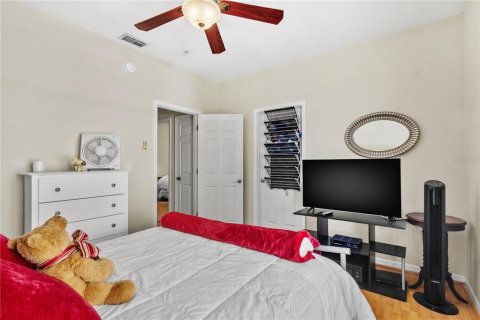 Condo in Seminole, Florida, 2 bedrooms  № 1690966 - photo 18