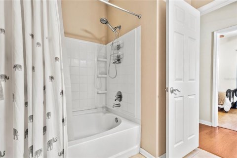 Condo in Seminole, Florida, 2 bedrooms  № 1690966 - photo 14
