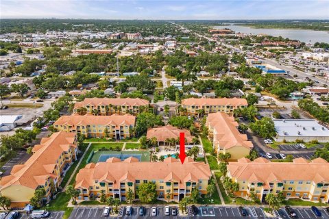 Condo in Seminole, Florida, 2 bedrooms  № 1690966 - photo 1