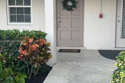 Condominio en venta en Pompano Beach, Florida, 2 dormitorios, 102.19 m2 № 2034877 - foto 2