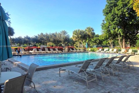 Condominio en venta en Pompano Beach, Florida, 2 dormitorios, 102.19 m2 № 2034877 - foto 18