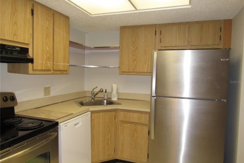 Condo in Port Charlotte, Florida, 2 bedrooms  № 2213790 - photo 10