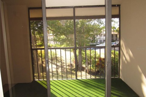 Condo in Port Charlotte, Florida, 2 bedrooms  № 2213790 - photo 7