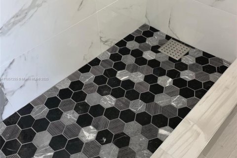 Снять в аренду кондоминиум в Майами, Флорида 2 спальни, 92.9м2, № 1881636 - фото 15