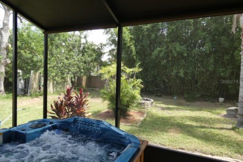 House in Port Richey, Florida 3 bedrooms, 107.12 sq.m. № 1830032 - photo 12