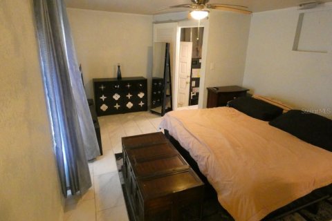 House in Port Richey, Florida 3 bedrooms, 107.12 sq.m. № 1830032 - photo 22