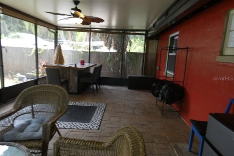 House in Port Richey, Florida 3 bedrooms, 107.12 sq.m. № 1830032 - photo 15