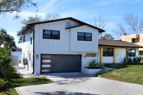Villa ou maison à vendre à Ormond Beach, Floride: 4 chambres, 225.57 m2 № 1573101 - photo 1