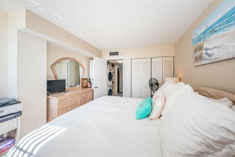 Condo in Saint Petersburg, Florida, 2 bedrooms  № 1550919 - photo 22