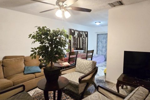 Immobilier commercial à vendre à Boynton Beach, Floride: 157.93 m2 № 2147011 - photo 3