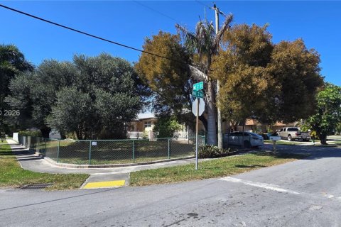 Снять в аренду квартиру в Дания-Бич, Флорида 51.1м2, № 2042803 - фото 9