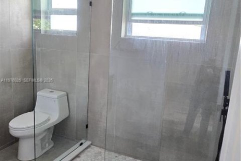 Снять в аренду квартиру в Дания-Бич, Флорида 51.1м2, № 2042803 - фото 7