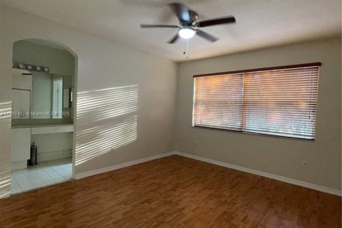 Снять в аренду таунхаус в Мирамар, Флорида 3 спальни, 148.74м2, № 1949073 - фото 9