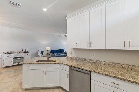 Casa en venta en Port Charlotte, Florida, 2 dormitorios, 144.37 m2 № 2096110 - foto 10